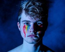 Alertan sobre riesgos de comunidad LGBTTTI durante periodo de aislamiento