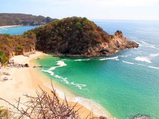 Playas michoacanas entre las más limpias de México